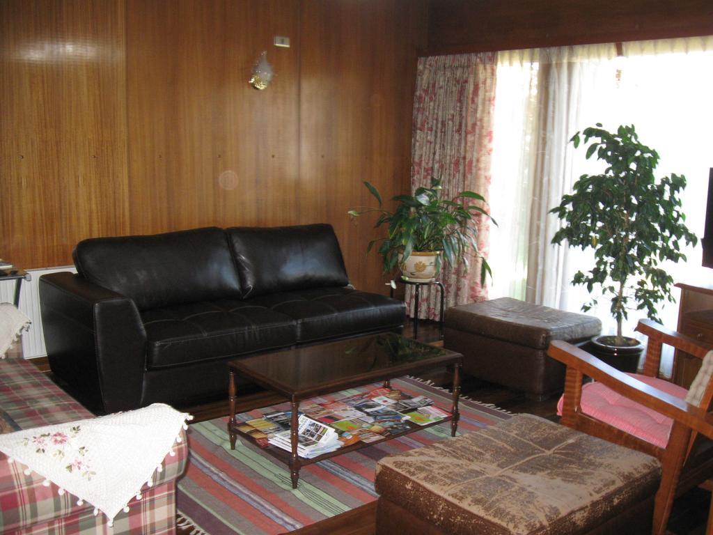 Hostal Entre Araucarias Temuco Exterior photo